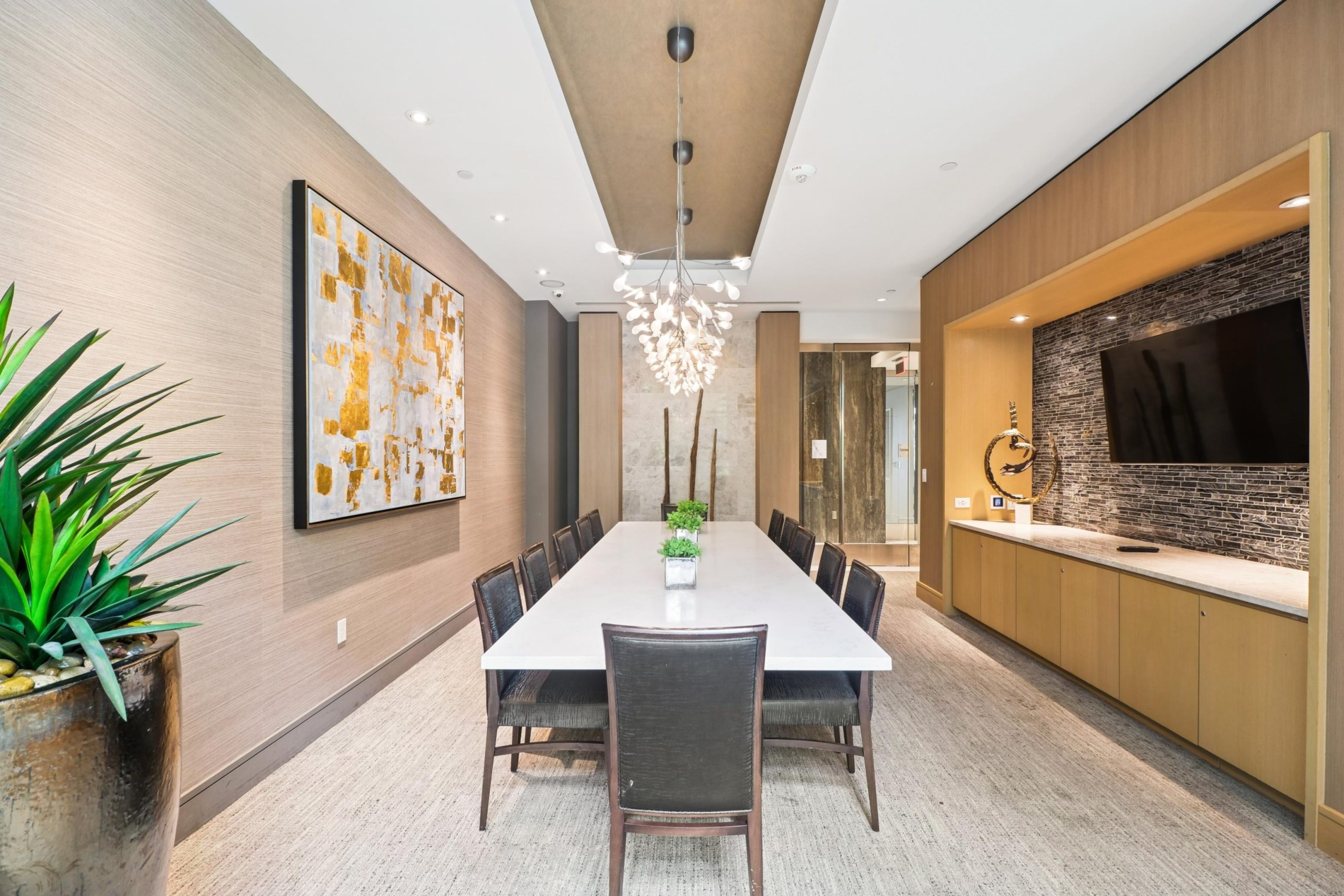Clubroom dining